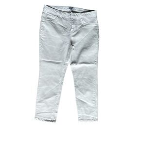 White d.jeans pants